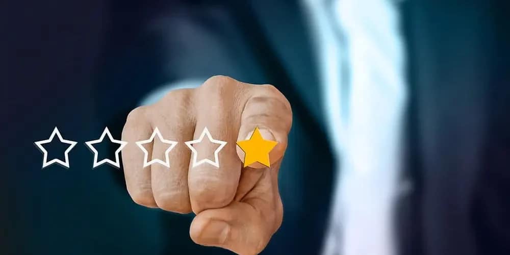 person leaving review
